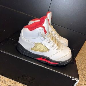 Infant size 5 Retro Jordan 5 fire red OG pair Very clean, yellowing due to age
